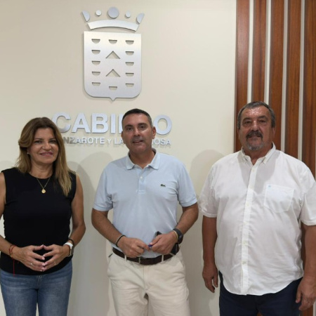 El Cabildo de Lanzarote y La Graciosa licita la mejora del alumbrado público de Puerto del Carmen por cerca de 747.000 euros