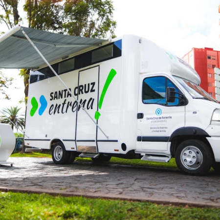 Santa Cruz Entrena acerca su Oficina Móvil a distintos puntos de la ciudad en septiembre