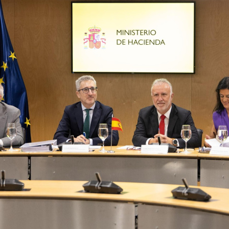 Los 'barones' del PSOE y las CCAA del PP avanzan su voto en contra al plan de financiación del Gobierno en el CPFF