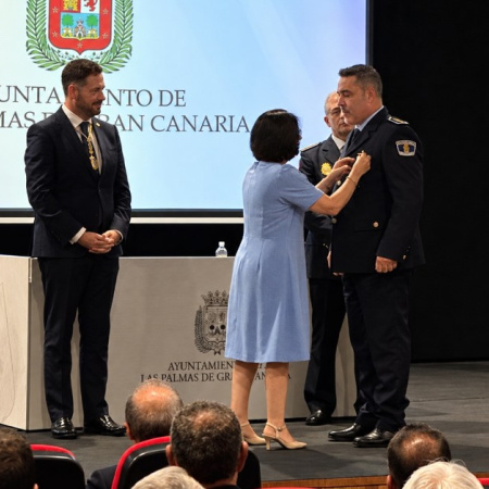 Carolina Darias reconoce a 22 personas con las Medallas al Mérito Policial de 2026