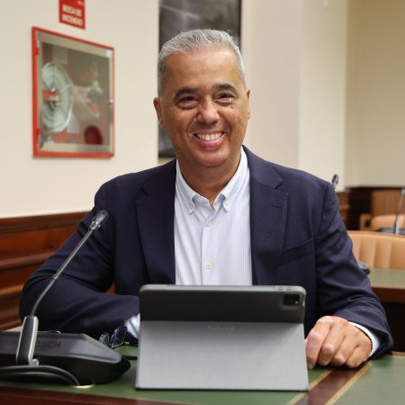 Ramón Morales destaca la inversión de 1.807 millones del Gobierno para modernizar los aeropuertos canarios