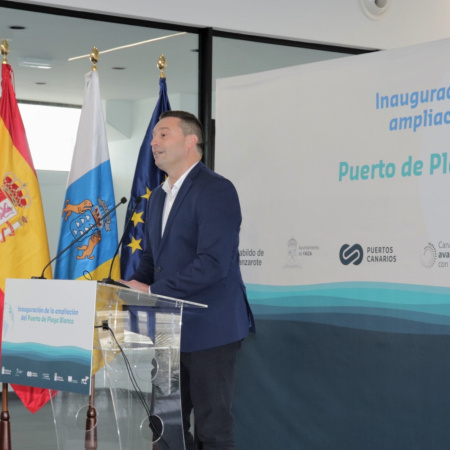 Óscar Noda tacha de “cinismo” el autobombo de Betancort con el puerto de Playa Blanca