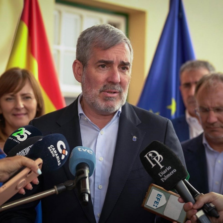 Clavijo recalca que el Gobierno canario "siempre ha estado y estará" al lado de La Palma para su recuperación total