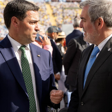 Canarias espera una respuesta de Sánchez hoy o mañana a su petición de medidas urgentes ante el repunte migratorio